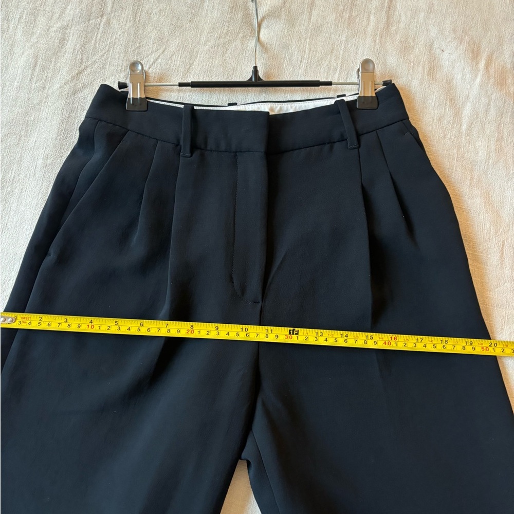 Aritzia The Effortless Pants - Crepette - Picture 8 of 10